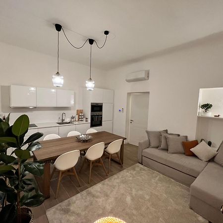 Spacious 3 Bedroom Apartment Милан Экстерьер фото