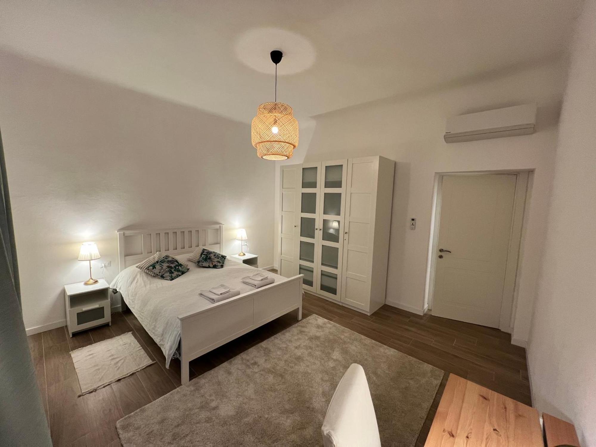 Spacious 3 Bedroom Apartment Милан Экстерьер фото